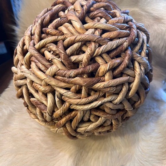 Rattan Large Rope Ball 33” rd - Picture 3 of 3